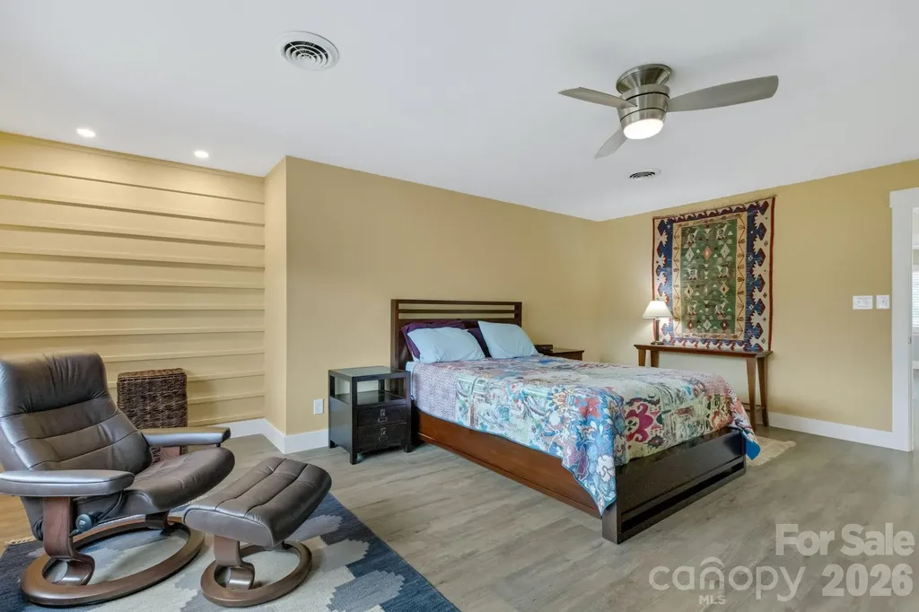 403 Crowfields Drive Asheville NC 28803