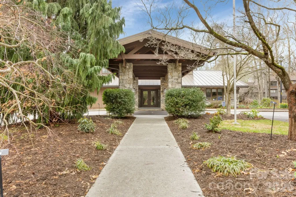 403 Crowfields Drive Asheville NC 28803