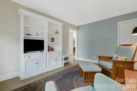403 Crowfields Drive Asheville NC 28803
