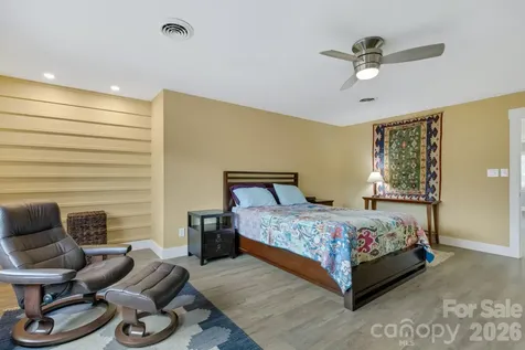 403 Crowfields Drive Asheville NC 28803