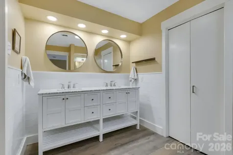 403 Crowfields Drive Asheville NC 28803