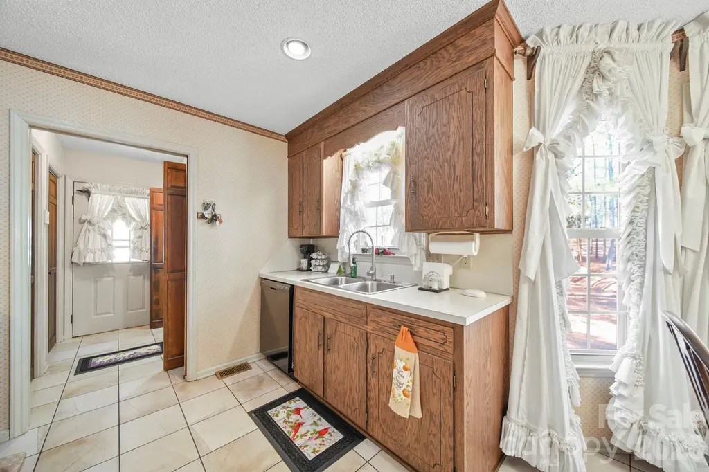 219 Williamsburg Lane Wadesboro NC 28170