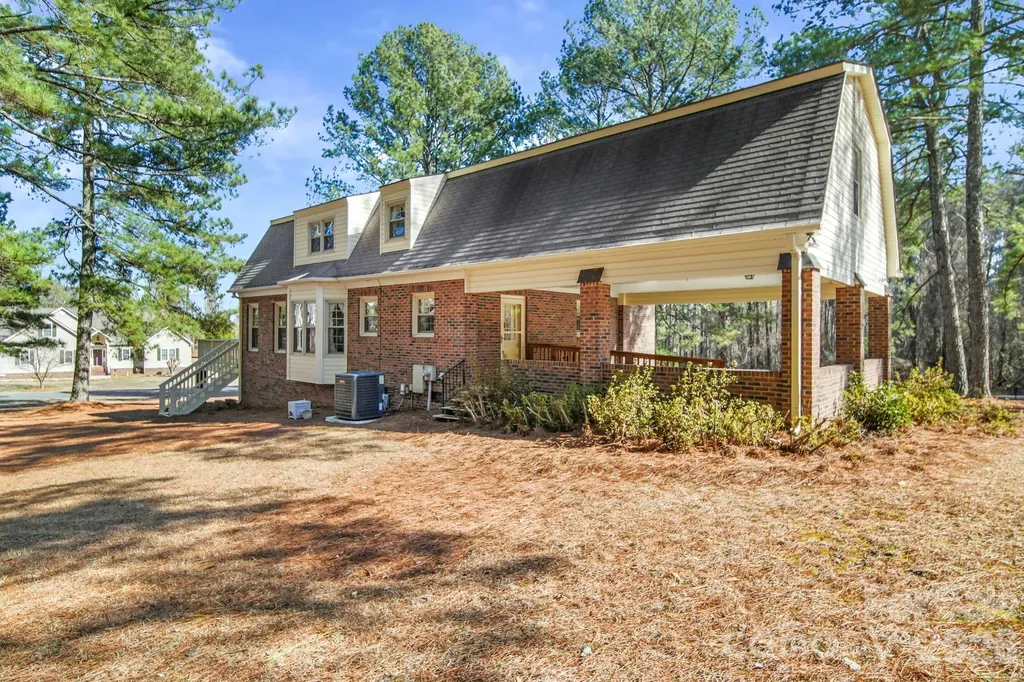 219 Williamsburg Lane Wadesboro NC 28170