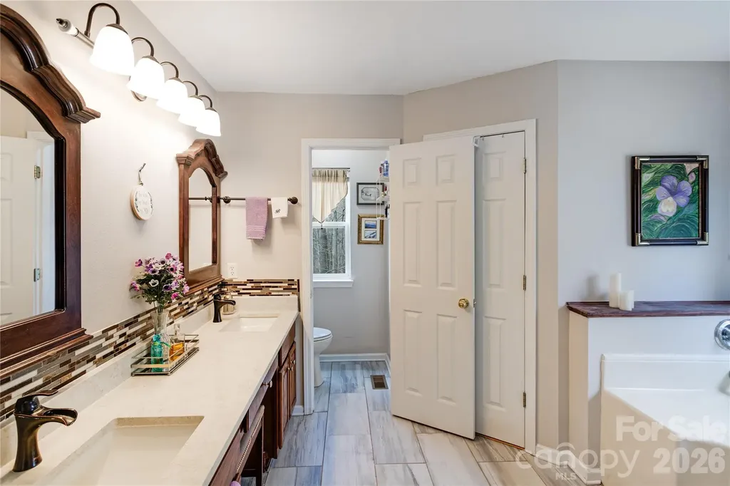 872 Mountainside Drive Waynesville NC 28786