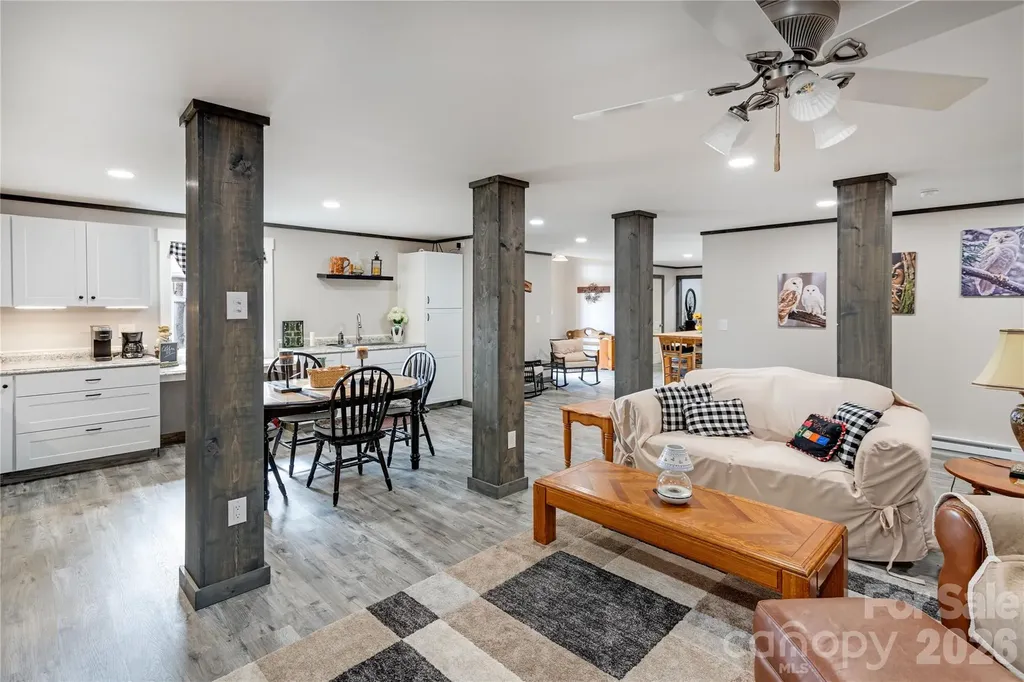 872 Mountainside Drive Waynesville NC 28786
