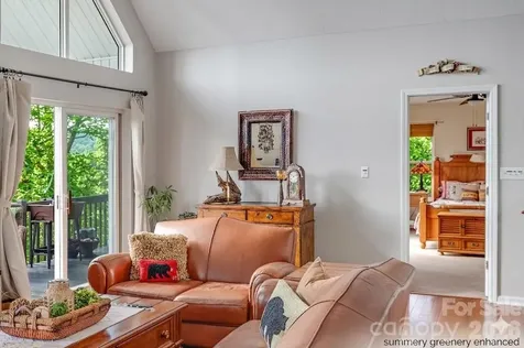 872 Mountainside Drive Waynesville NC 28786