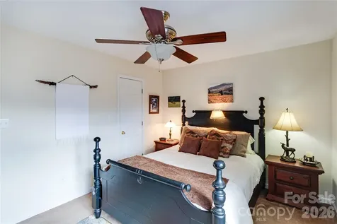 872 Mountainside Drive Waynesville NC 28786