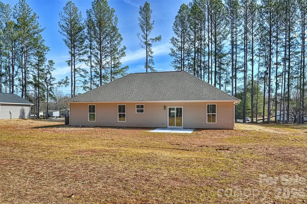 2307 Lee Lawing Road Lincolnton NC 28092
