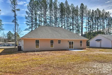 2307 Lee Lawing Road Lincolnton NC 28092