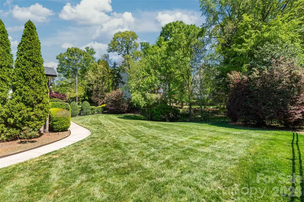 4139 French Fields Lane Harrisburg NC 28075