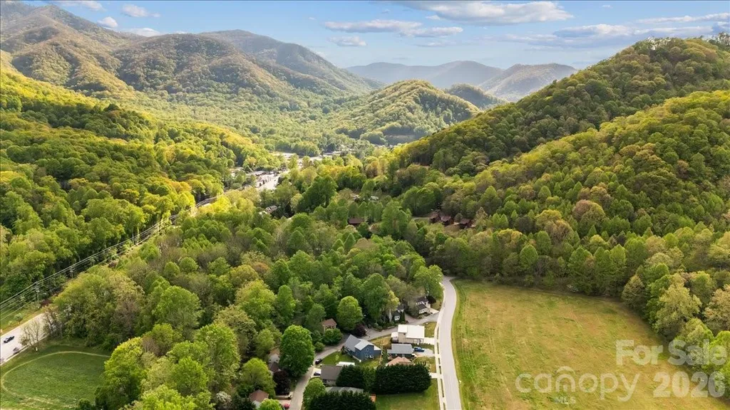 33 Indian Trace Road Maggie Valley NC 28751