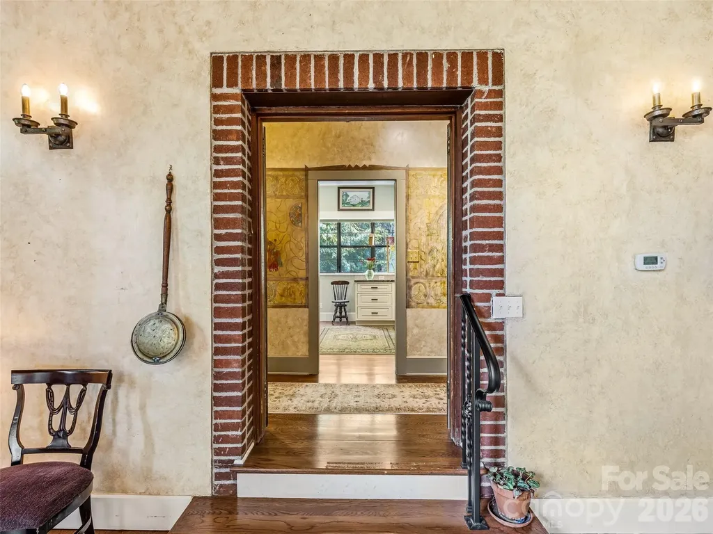 24 Kimberly Avenue Asheville NC 28804