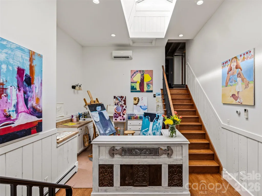 24 Kimberly Avenue Asheville NC 28804