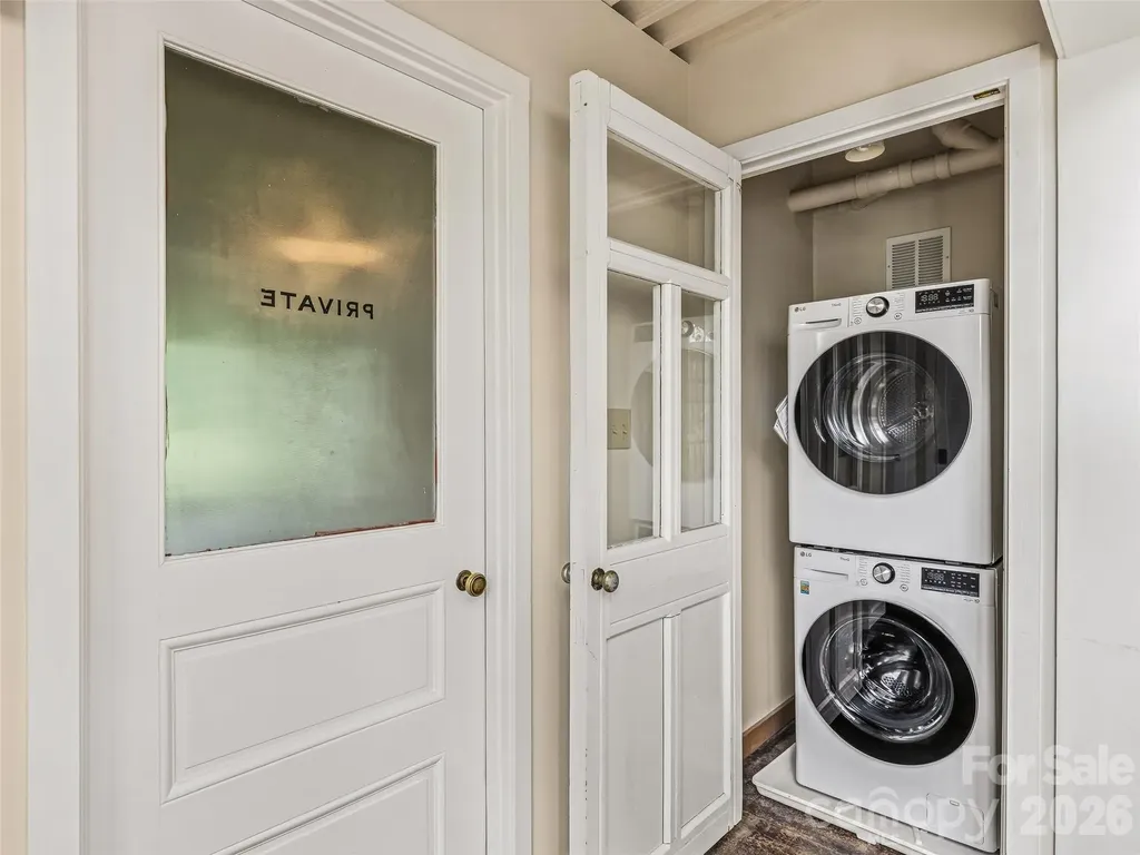 24 Kimberly Avenue Asheville NC 28804