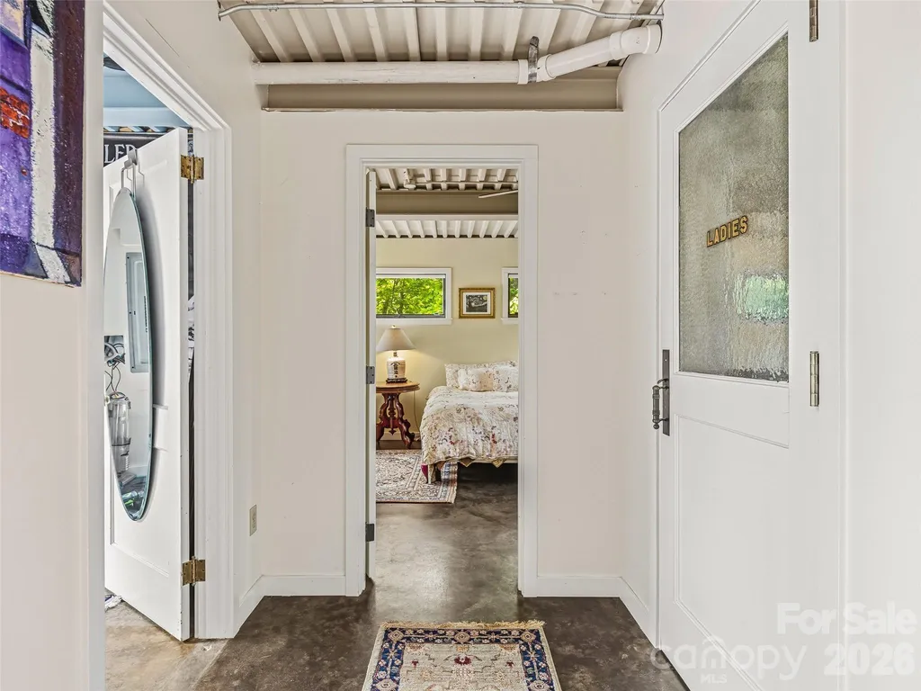 24 Kimberly Avenue Asheville NC 28804