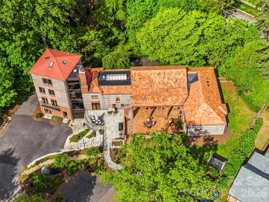 24 Kimberly Avenue Asheville NC 28804
