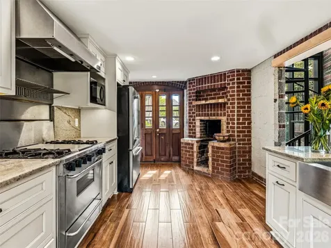 24 Kimberly Avenue Asheville NC 28804