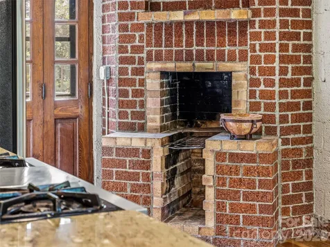24 Kimberly Avenue Asheville NC 28804