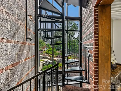 24 Kimberly Avenue Asheville NC 28804