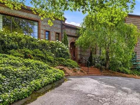 24 Kimberly Avenue Asheville NC 28804