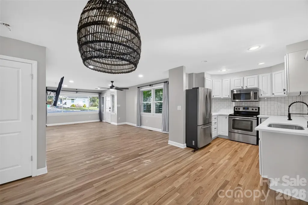 1816 Anderson Street Charlotte NC 28205