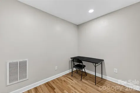 1816 Anderson Street Charlotte NC 28205