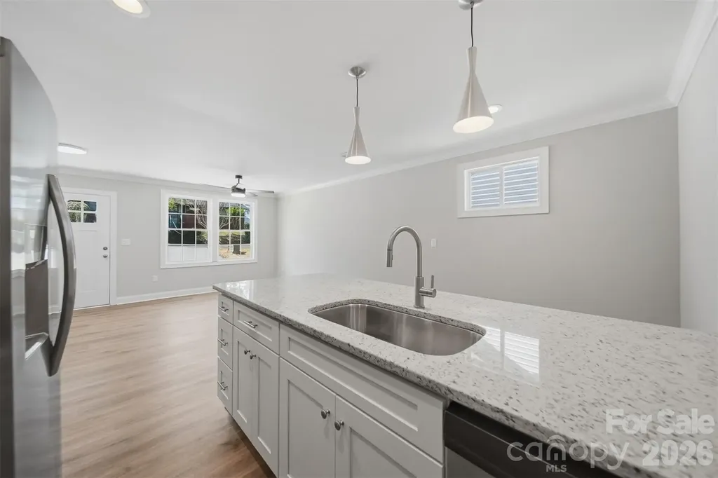 1294 18th Street NE Hickory NC 28601
