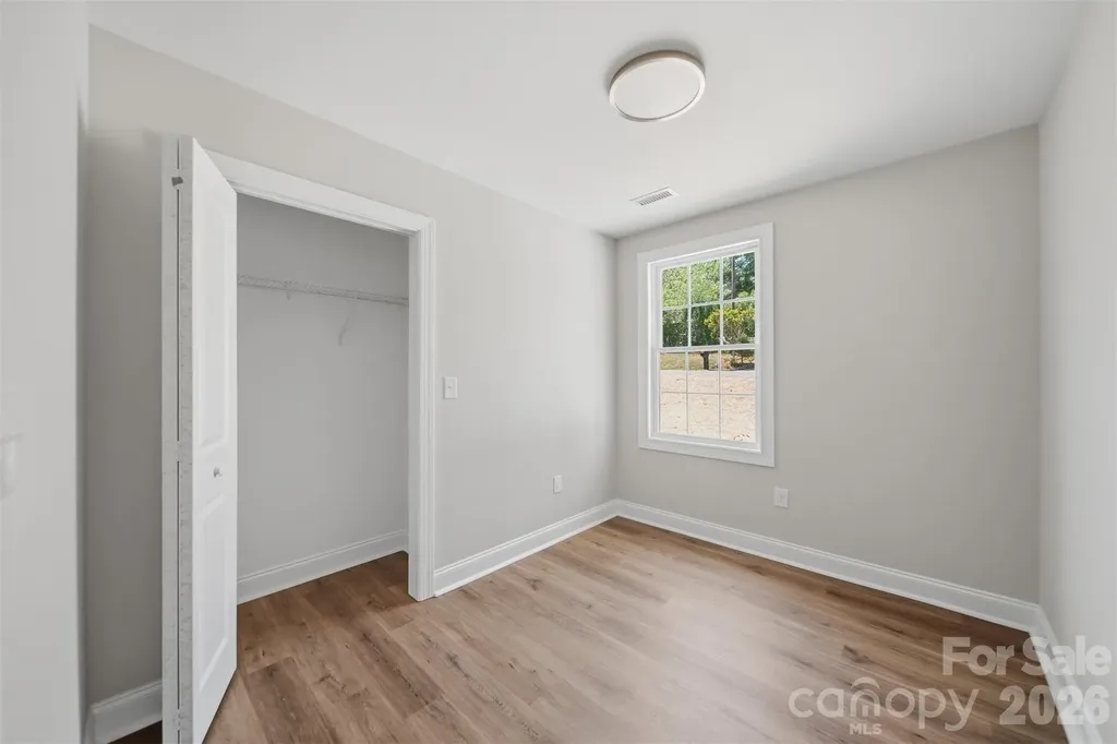 1294 18th Street NE Hickory NC 28601