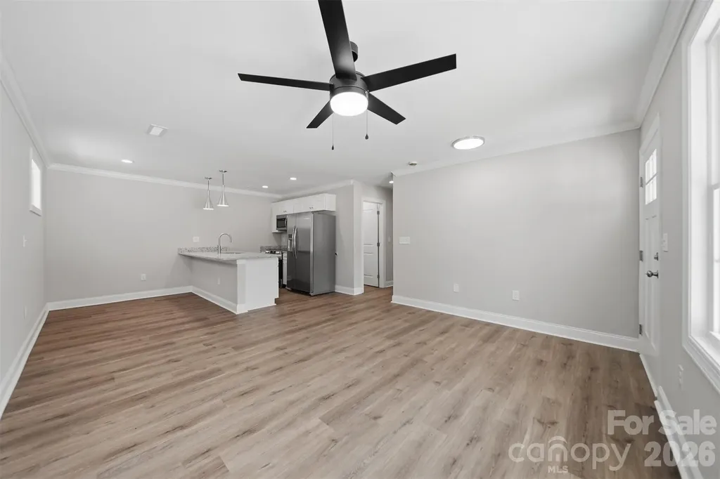 1294 18th Street NE Hickory NC 28601