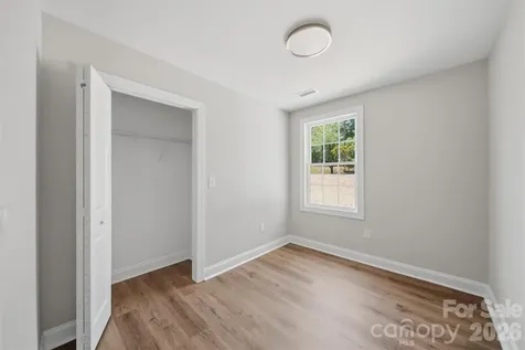 1294 18th Street NE Hickory NC 28601