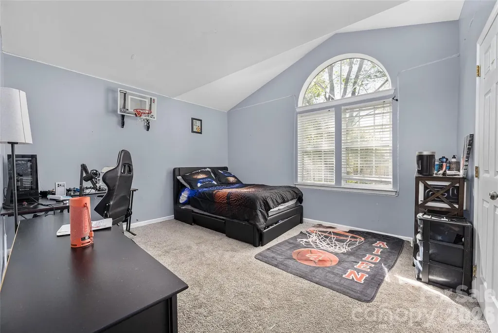 9713 Veronica Drive Charlotte NC 28215