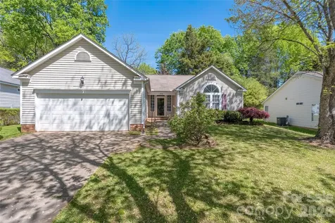 9713 Veronica Drive Charlotte NC 28215