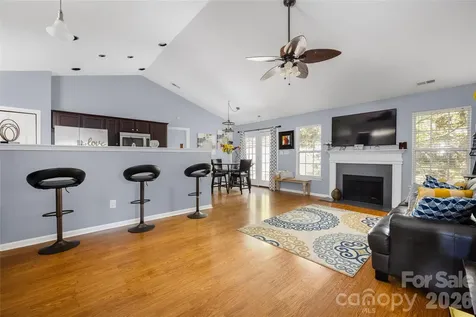 9713 Veronica Drive Charlotte NC 28215