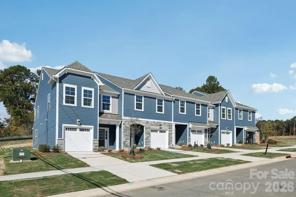 7617 Ethora Way Charlotte NC 28216