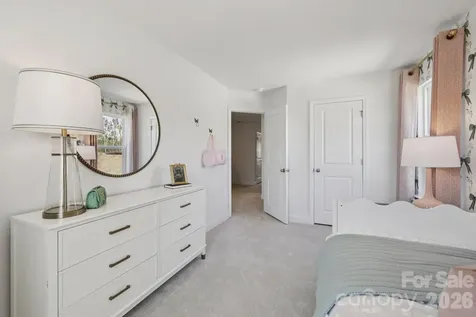 7617 Ethora Way Charlotte NC 28216