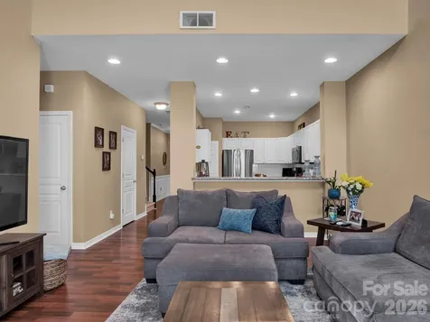 8444 Brookings Drive Charlotte NC 28269