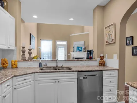 8444 Brookings Drive Charlotte NC 28269