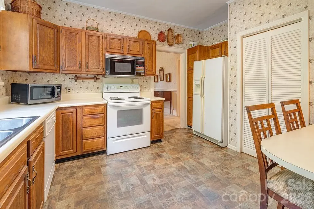 88 Bear Creek Road Asheville NC 28806