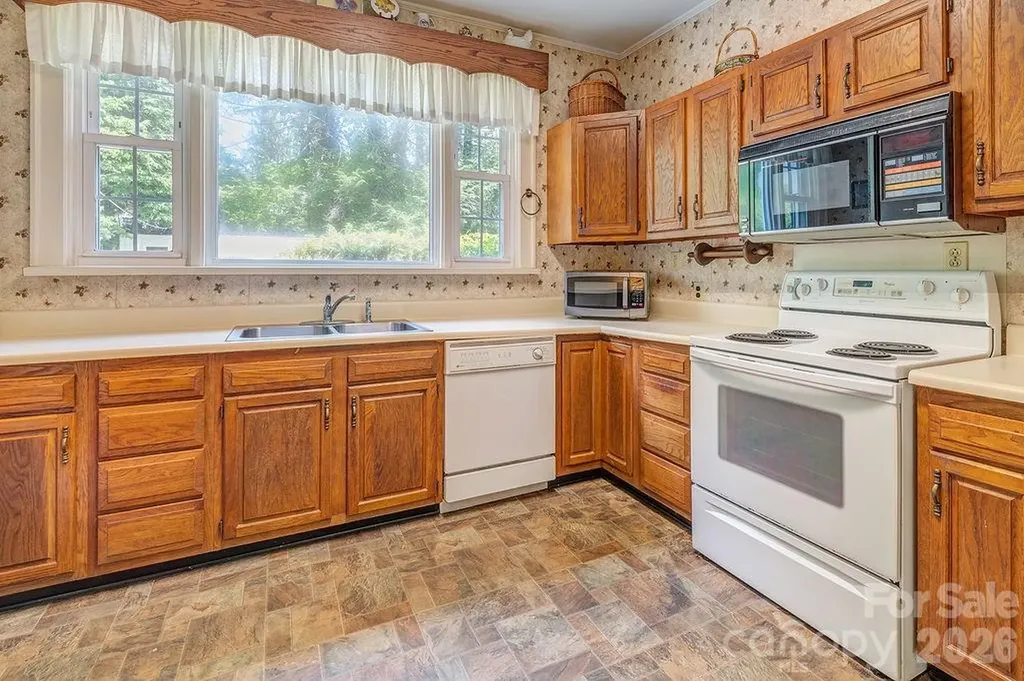 88 Bear Creek Road Asheville NC 28806