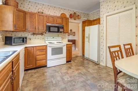 88 Bear Creek Road Asheville NC 28806