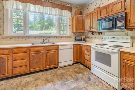 88 Bear Creek Road Asheville NC 28806