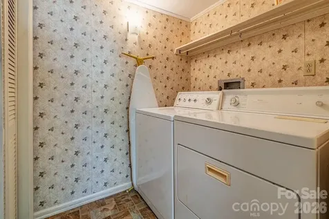 88 Bear Creek Road Asheville NC 28806