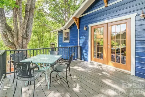 33 Green Oak Road Asheville NC 28804
