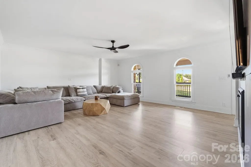 5009 Hemby Road Matthews NC 28104