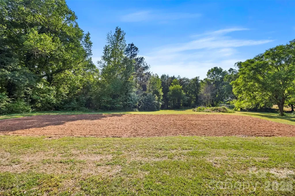 1206 South Point Road Belmont NC 28012