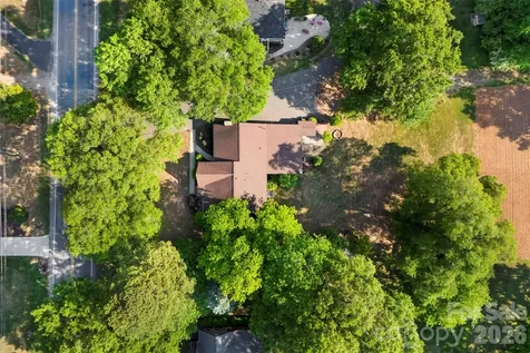 1206 South Point Road Belmont NC 28012