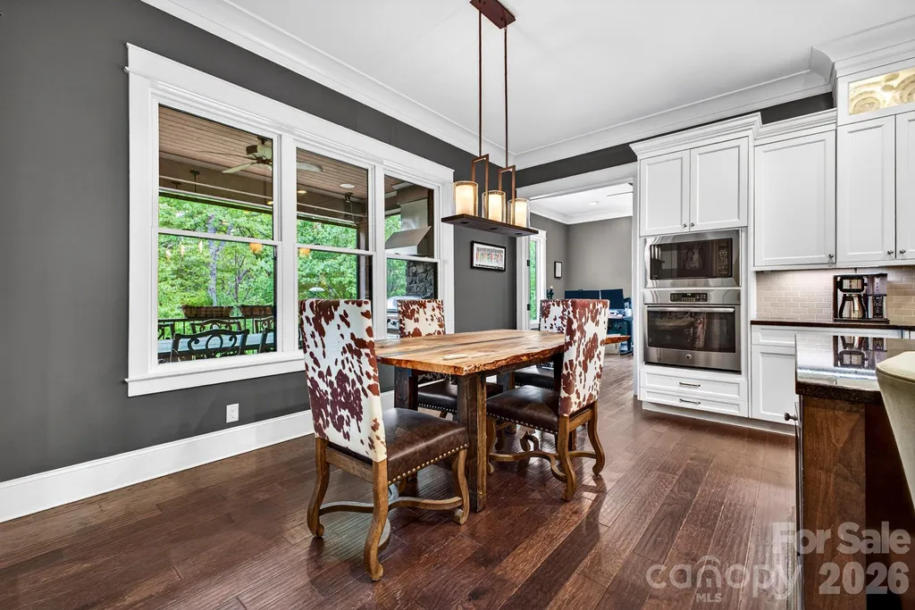 671 Mills River Way Horse Shoe NC 28742