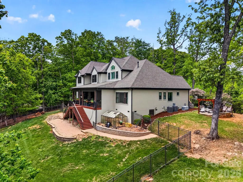 671 Mills River Way Horse Shoe NC 28742