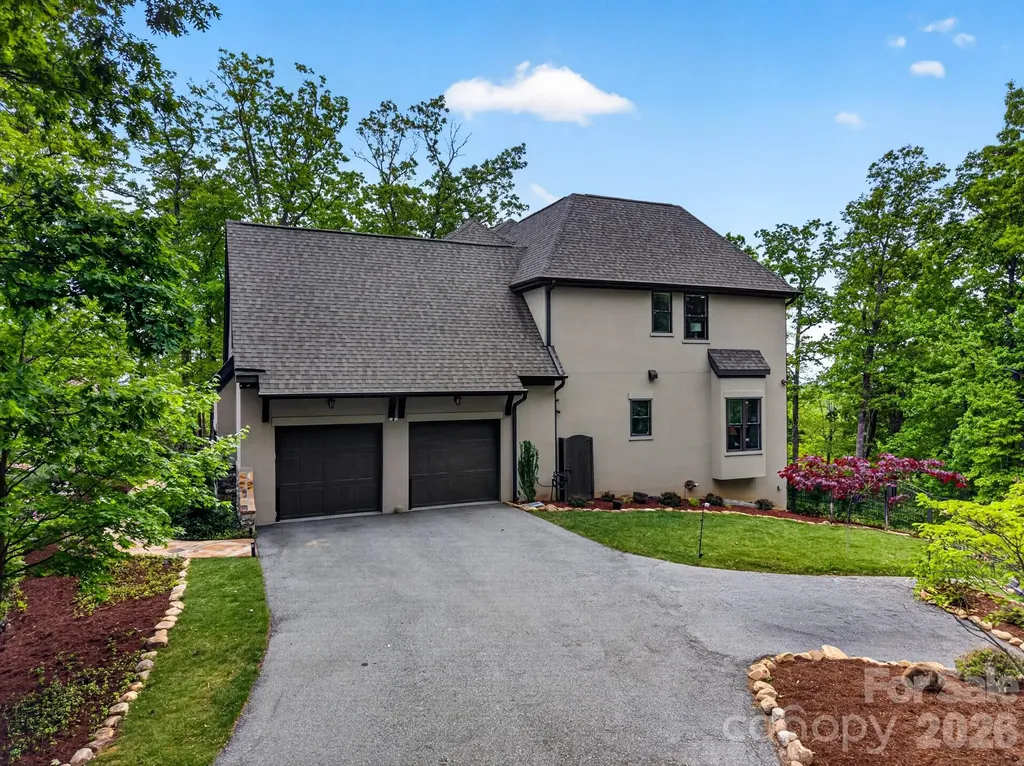 671 Mills River Way Horse Shoe NC 28742