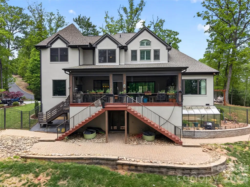 671 Mills River Way Horse Shoe NC 28742